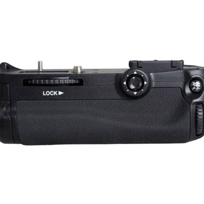 Многофункциональная аккумуляторная рукоятка Phottix BG-D7000 для Nikon D7000 (Батарейный блок MB-D11